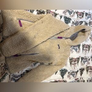 Women’s Patagonia Cozy Cream Sherpa Jacket with Hood